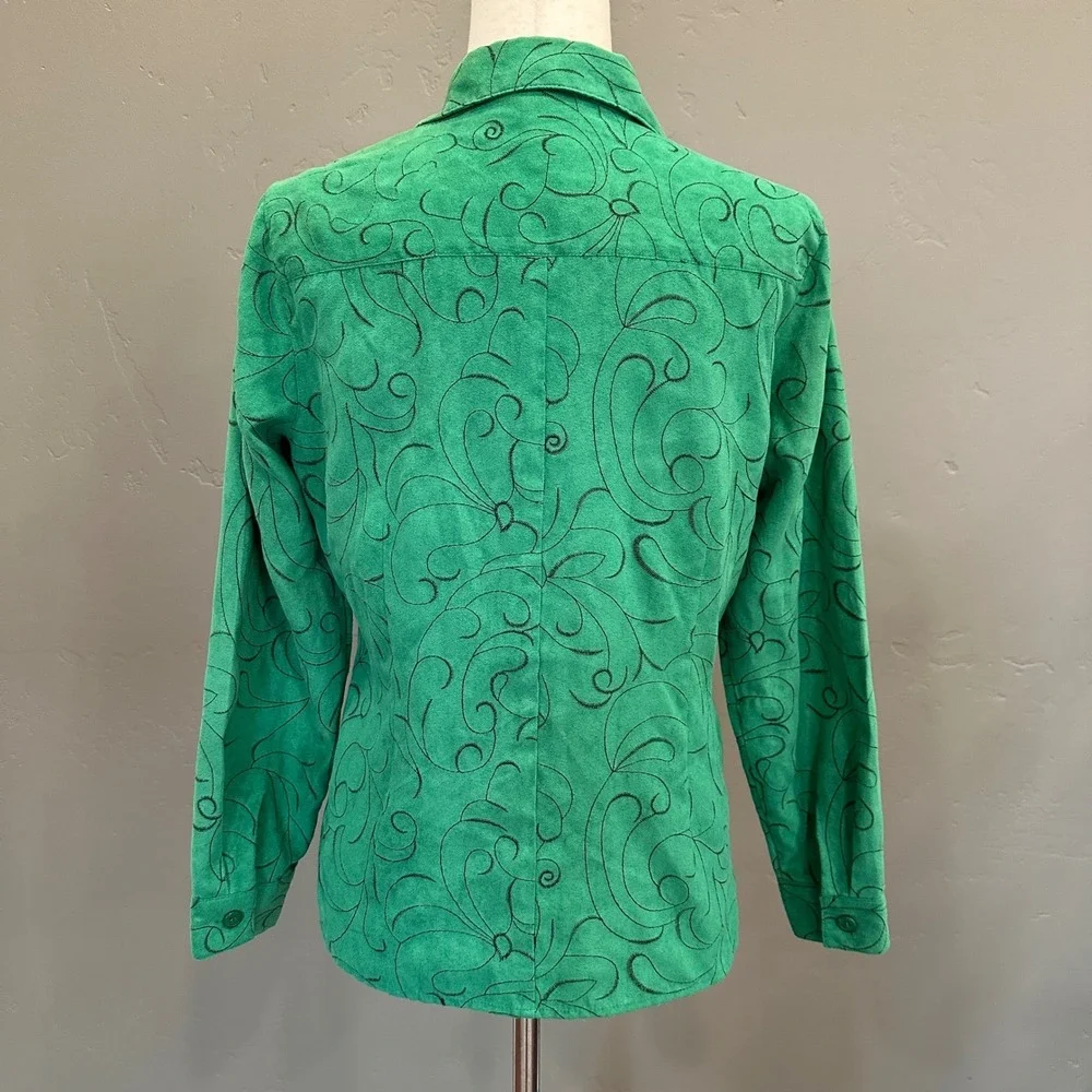 Sag Harbor Green Embroidered Swirl Button Down Sueded Shirt Sz Petite Medium Top